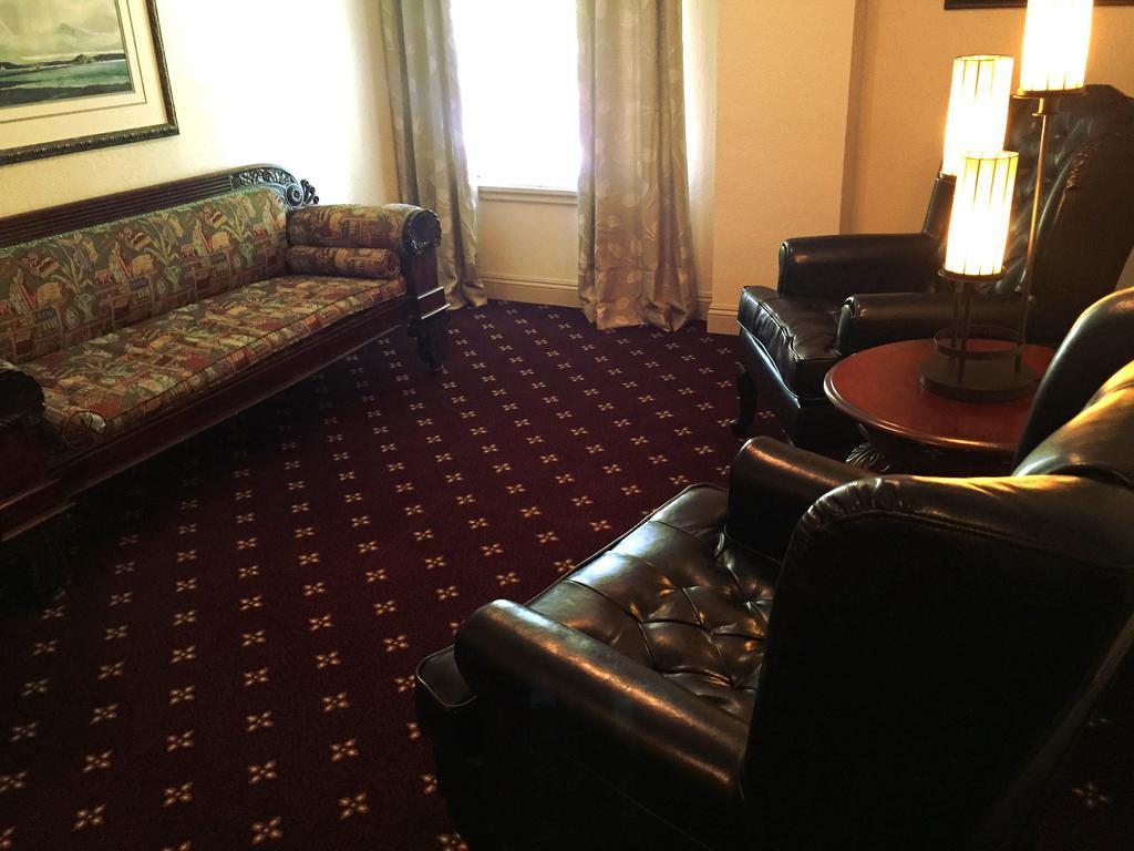 Boulder Dam Hotel